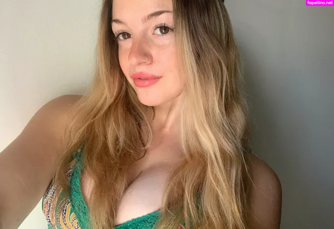Sofiasemine OnlyFans Thumbnail #uWcRU15GFz
