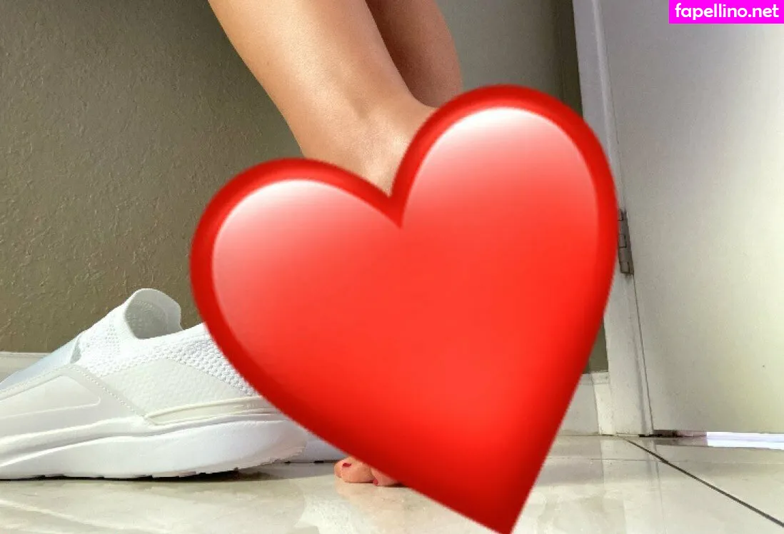 sofiasfeet_xoxo, xoxo_effie Nude Leaked OnlyFans Photo #BZcrMcQ3Ff