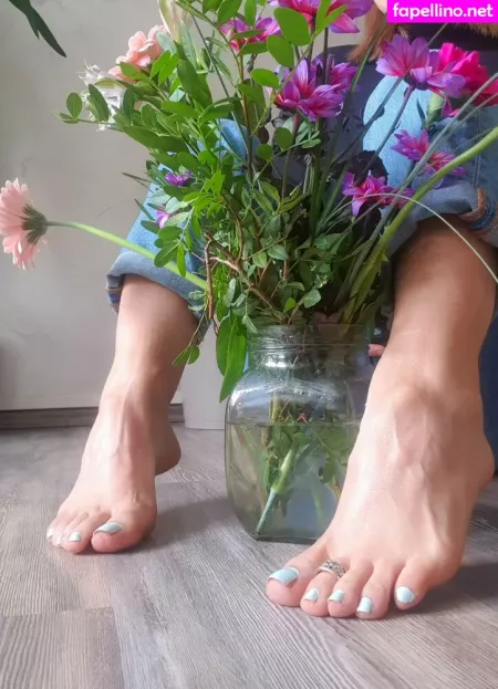 Sofiastoes OnlyFans Thumbnail #MNakFmhrLN
