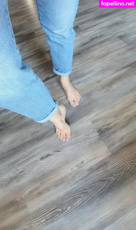 Sofiastoes OnlyFans Thumbnail #SBigSotc1r