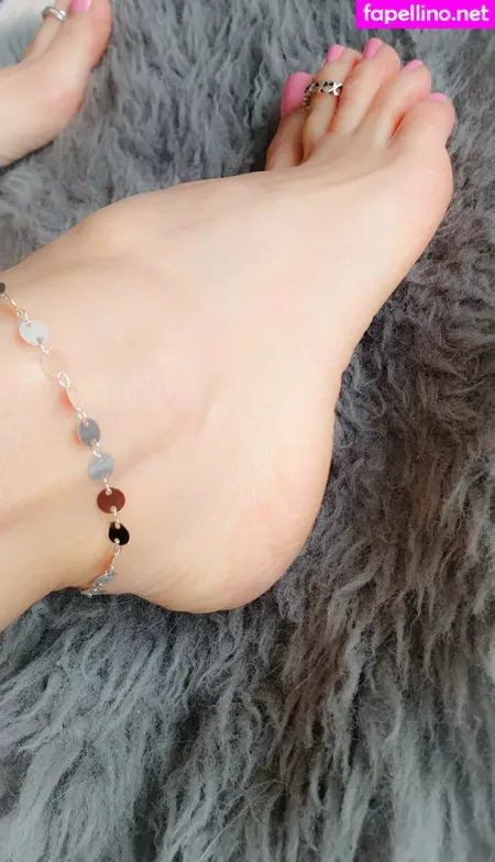 Sofiastoes OnlyFans Thumbnail #oo3zWBxBLH