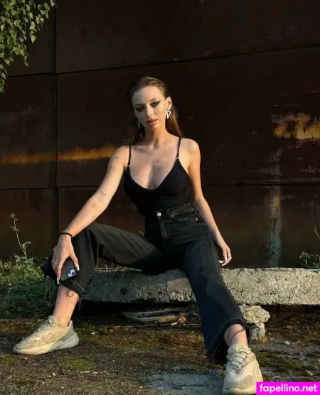 Sofibloom1 OnlyFans Thumbnail #ONINKWnQb8