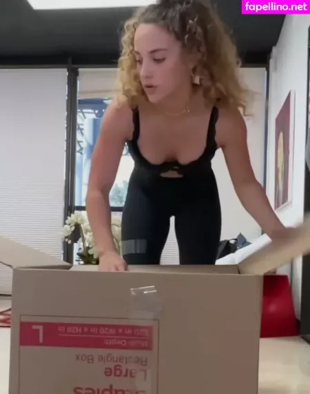 Sofie Dossi OnlyFans Thumbnail #OIBuEkrjQO