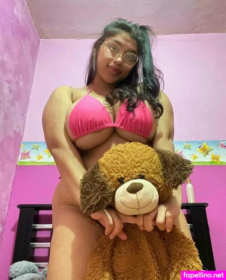 Sofie Juggs OnlyFans Thumbnail #r9ya4VcOQJ