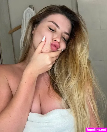 Sofie Timber 1 OnlyFans Thumbnail #QYS42Y4lUI