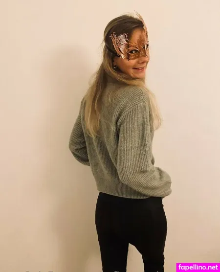 Sofie Von Loewenturm OnlyFans Thumbnail #o1fcnsncrQ