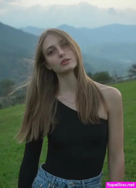 Sofixmorello OnlyFans Thumbnail #5VbZqlSnWj