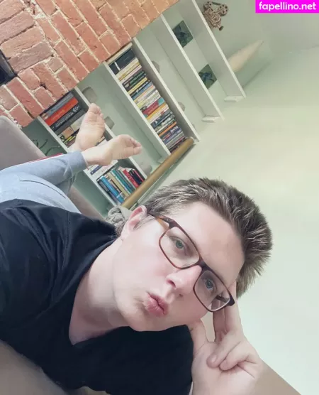 Softboyfeetx OnlyFans Thumbnail #0SdPT8ORvL