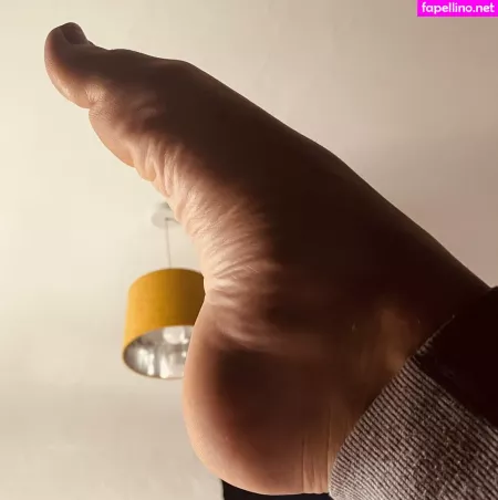 Softboyfeetx OnlyFans Thumbnail #4DkWb9qTdB