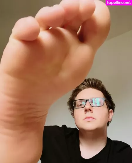 Softboyfeetx OnlyFans Thumbnail #6fMRd0j5xO