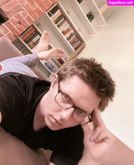 Softboyfeetx OnlyFans Thumbnail #KEDUujL0VD