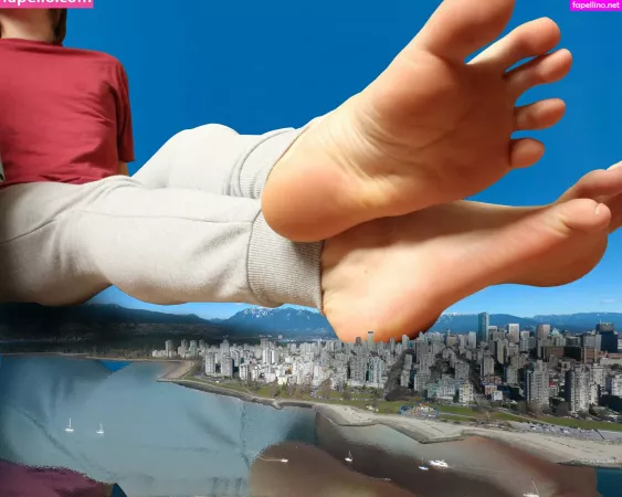 Softboyfeetx OnlyFans Thumbnail #KcIsbvW3TL