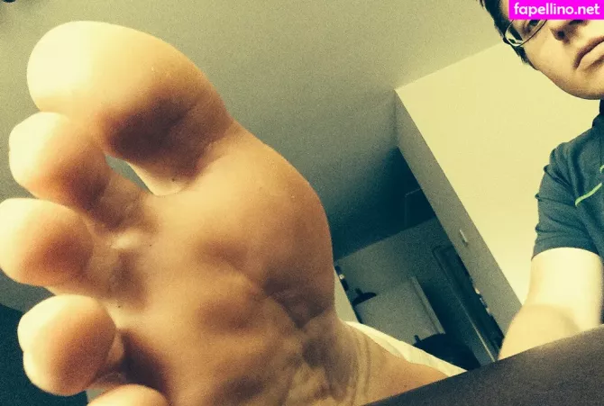 Softboyfeetx OnlyFans Thumbnail #KugLvuZ0Ba