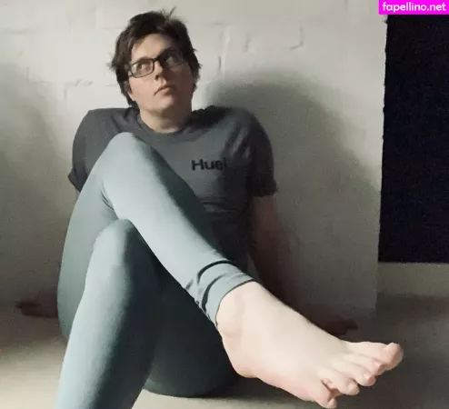 Softboyfeetx OnlyFans Thumbnail #LFN2PWwn5d