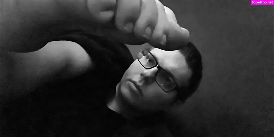 Softboyfeetx OnlyFans Thumbnail #TnSrNdFJlm