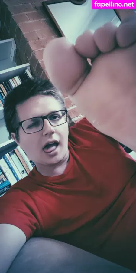 Softboyfeetx OnlyFans Thumbnail #ayFAE5XcNq