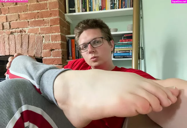 Softboyfeetx OnlyFans Thumbnail #lEY3ayKbVt