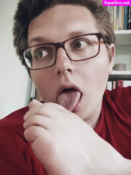 Softboyfeetx OnlyFans Thumbnail #n0R9moUiMZ