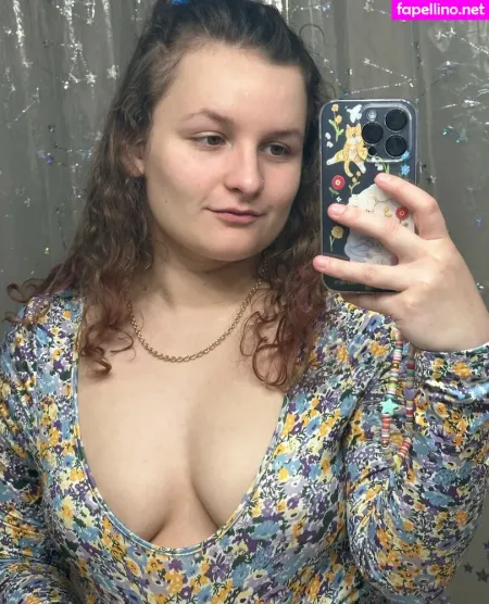 Softcurvygirl OnlyFans Thumbnail #63u6DpLFju