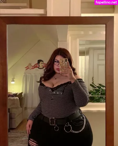 Softestpear OnlyFans Thumbnail #8gDeULVvjr