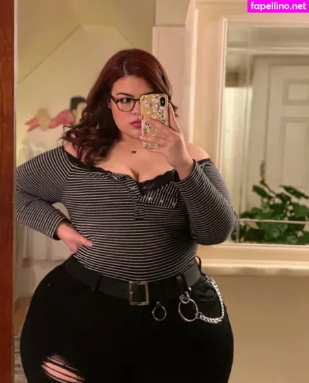 Softestpear OnlyFans Thumbnail #i6qepO0skO