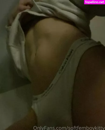 Softfemboykitty OnlyFans Thumbnail #4EiImKiSrL