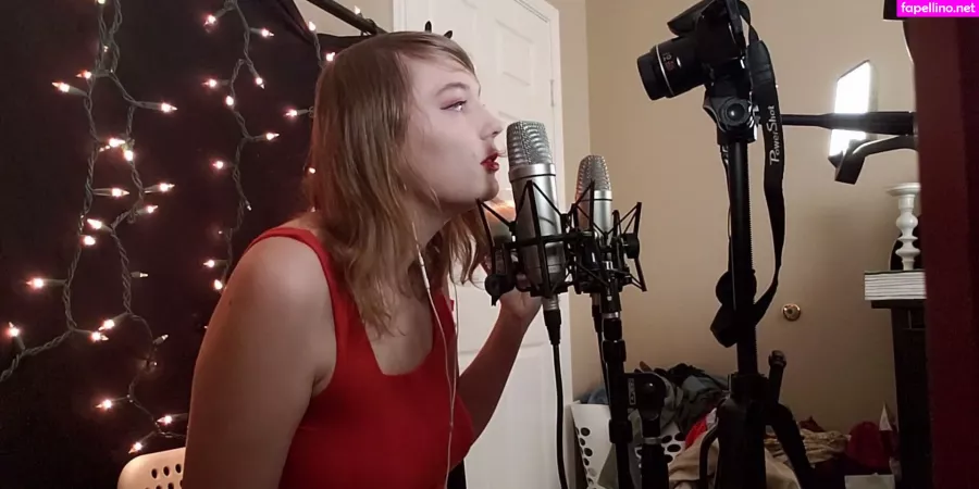 Softlygaloshes OnlyFans Thumbnail #ogjZVxq93C