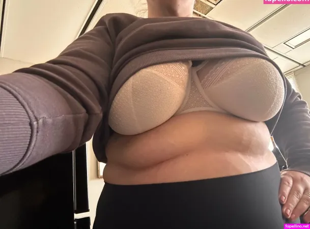 Softsweetsarfree OnlyFans Thumbnail #ZQ1z4muUlK