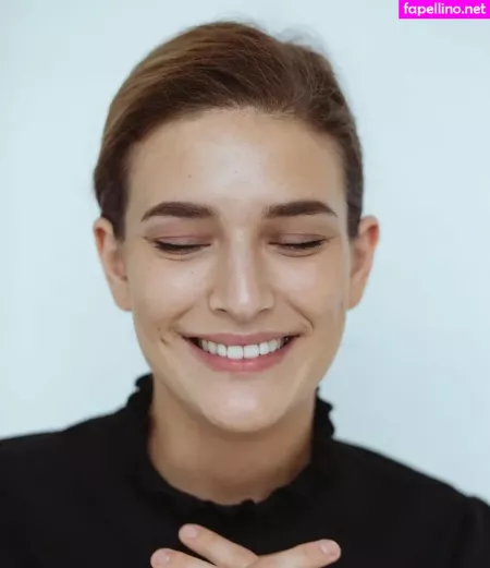 Sofya Volodchinskaya OnlyFans Thumbnail #hEm3Xj18nK