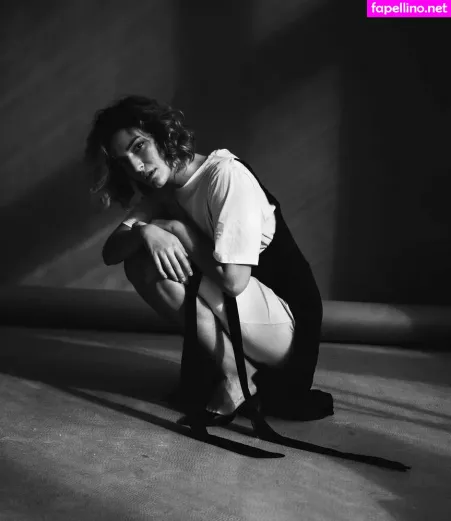 Sofya Volodchinskaya OnlyFans Thumbnail #zE3SDGxRW0