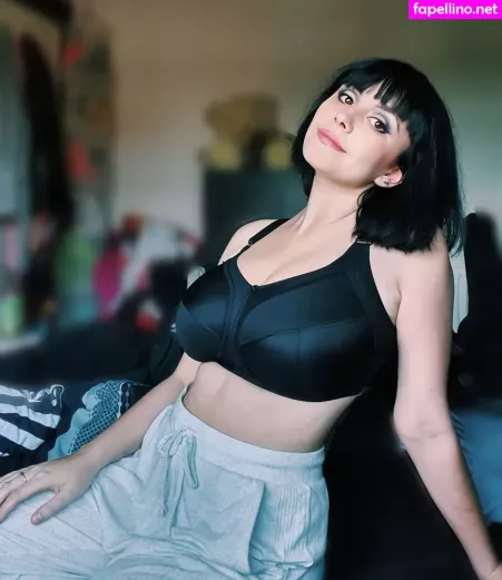 Soheila Clifford OnlyFans Thumbnail #YpW0G4rj0n