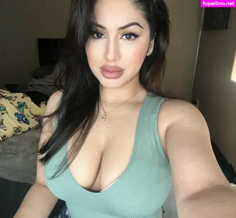 Soir Ellehcim OnlyFans Thumbnail #DpuMfJOlCz