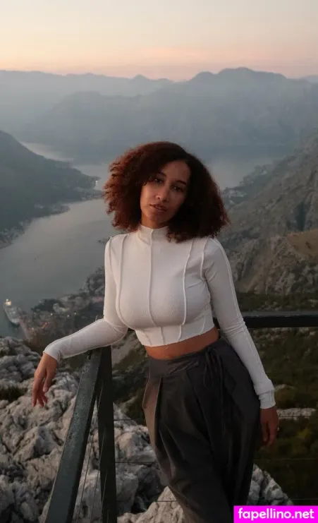 Solangehere OnlyFans Thumbnail #EL1fi5H0VE