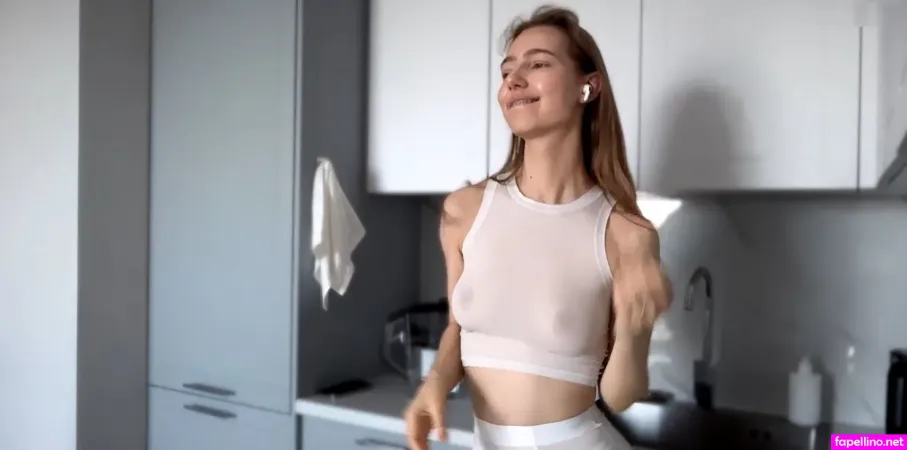 Solar Bella OnlyFans Thumbnail #C1gZXodmf9