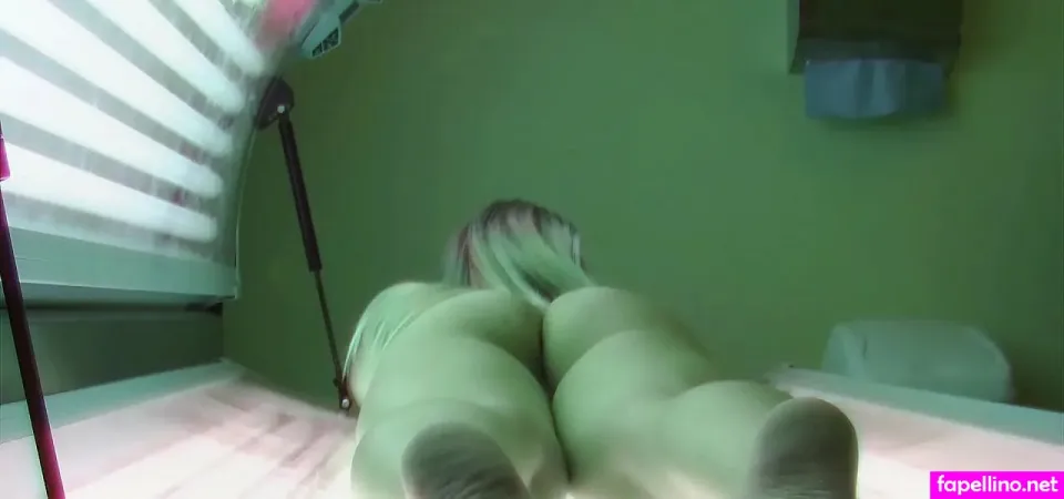 Solarium OnlyFans Thumbnail #Cg3yGcib94