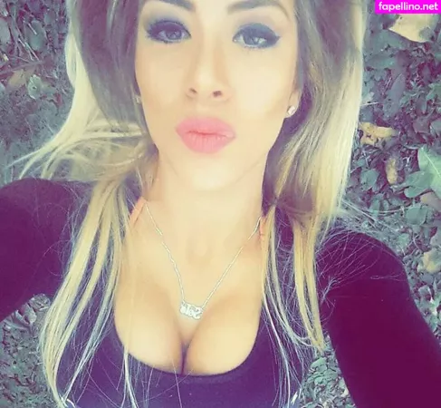 Sole Cardoso OnlyFans Thumbnail #2C4wuyhYY1