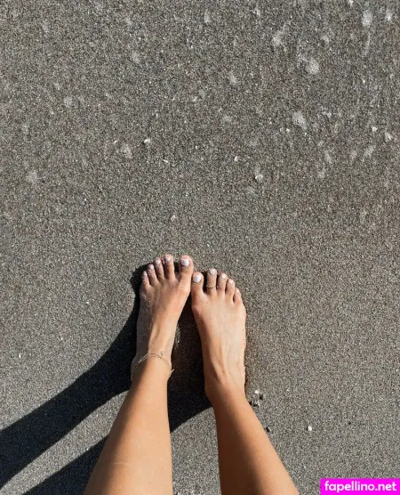 Sole Sissys OnlyFans Thumbnail #P6e26UR5Z7