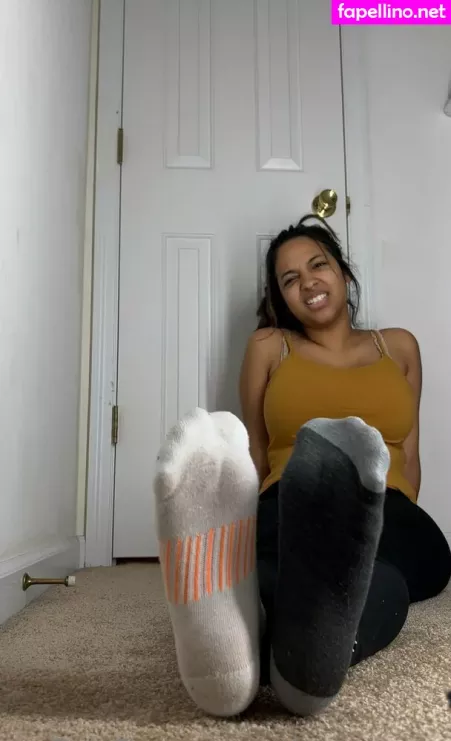 Solesbylunaa OnlyFans Thumbnail #1HVtnP4ndt