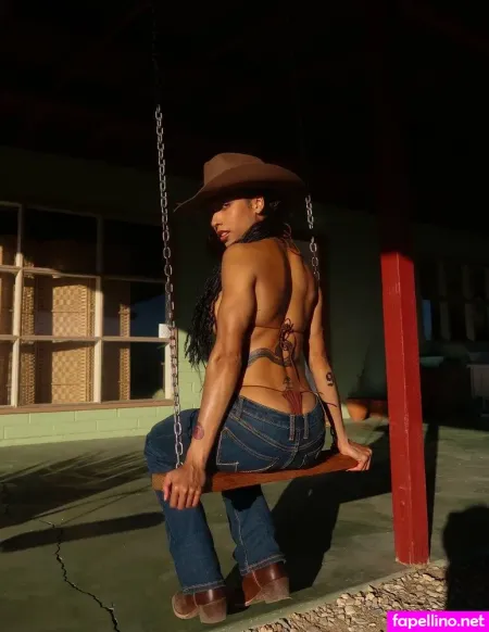 Solesndsouls Praying Mantis OnlyFans Thumbnail #ErQ2IzJrLe