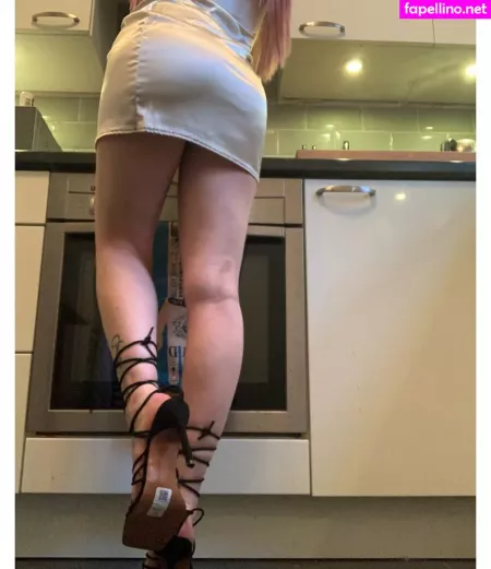 Solesofgolduk OnlyFans Thumbnail #CTuTTqY1Wj