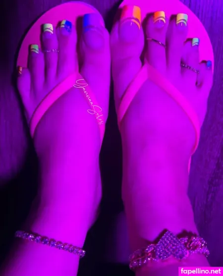 Solesofyanna OnlyFans Thumbnail #4Sn9HZBuWL