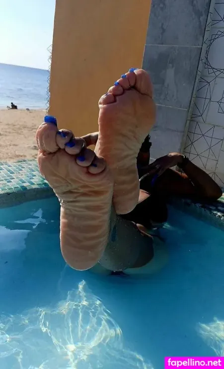 Solesqueenrd OnlyFans Thumbnail #CT2dOEXch2