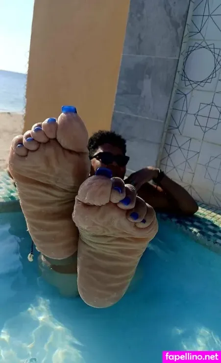 Solesqueenrd OnlyFans Thumbnail #IGo0ro5Gxn