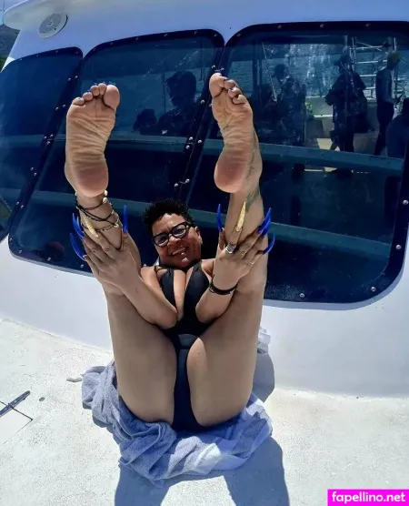 Solesqueenrd OnlyFans Thumbnail #h8TDCNeCYP