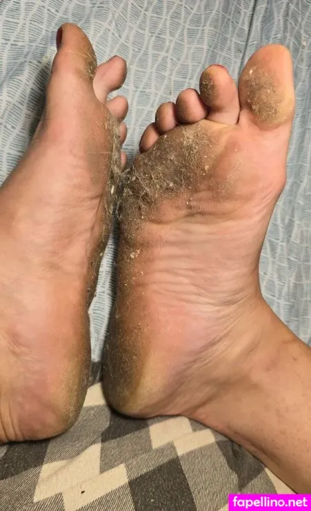 Solo Toes OnlyFans Thumbnail #Egf7yAD5om