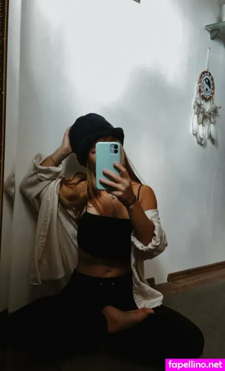Solunamalou OnlyFans Thumbnail #edr0Smqj45