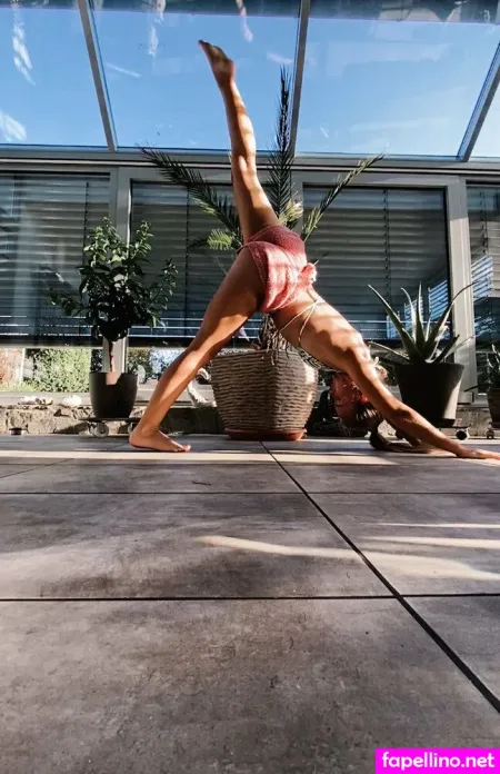 Solunamalou OnlyFans Thumbnail #z46yR2JrFO