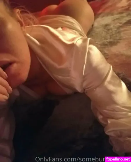 Somebunnieswife OnlyFans Thumbnail #j4qlgvxtsf