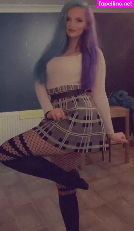 Somethingbee OnlyFans Thumbnail #3JqCurtt2c