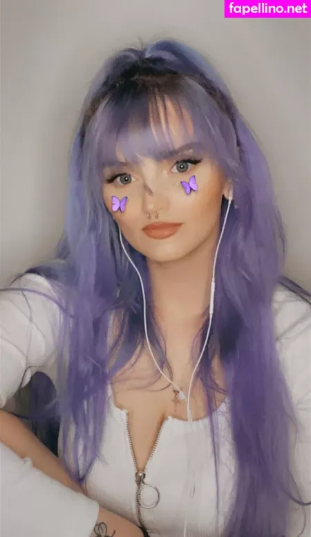 Somethingbee OnlyFans Thumbnail #MuDnt3VKP0